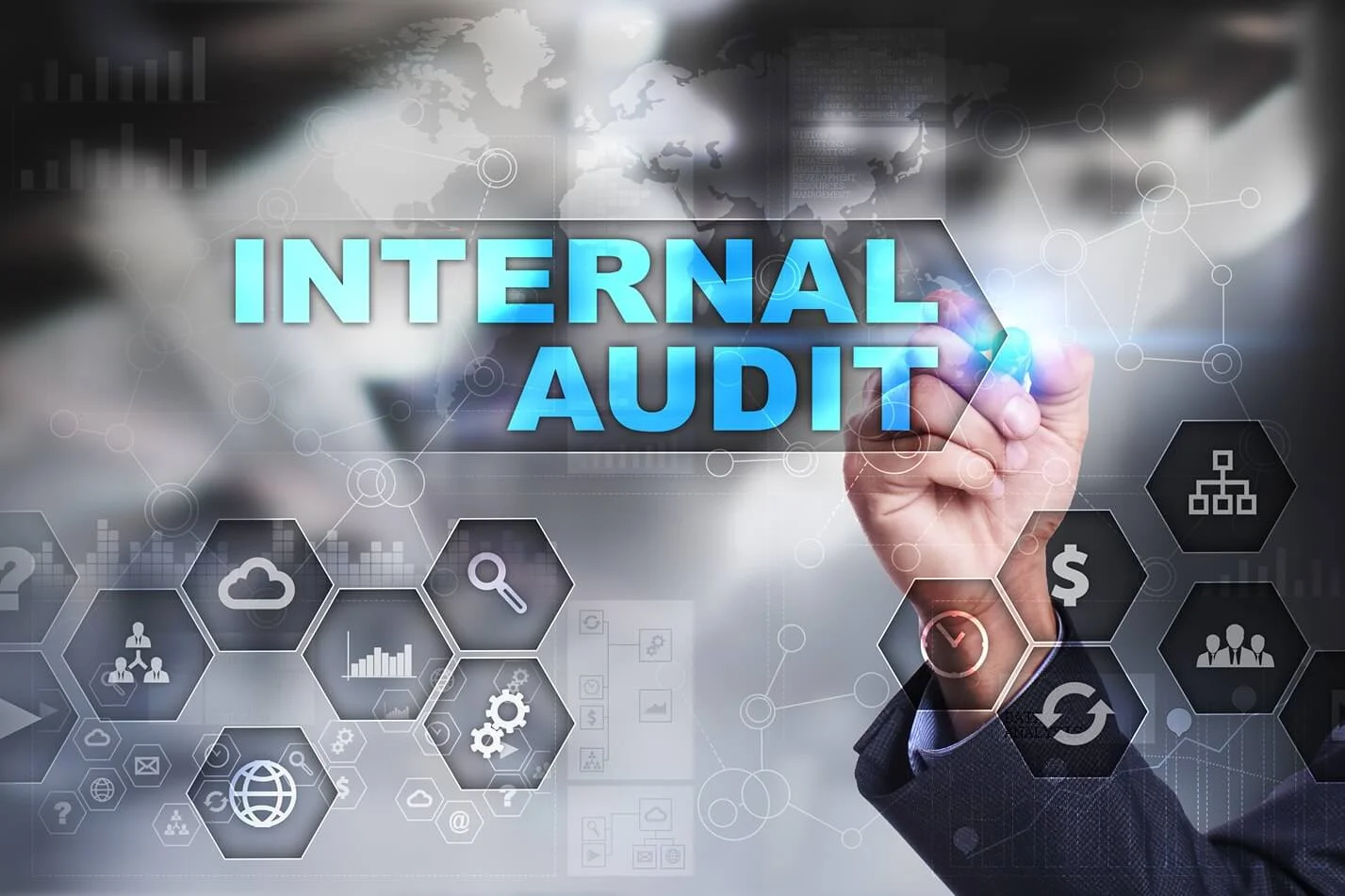 Expert accountants from top internal audit firms in Dubai managing financial statements and audits